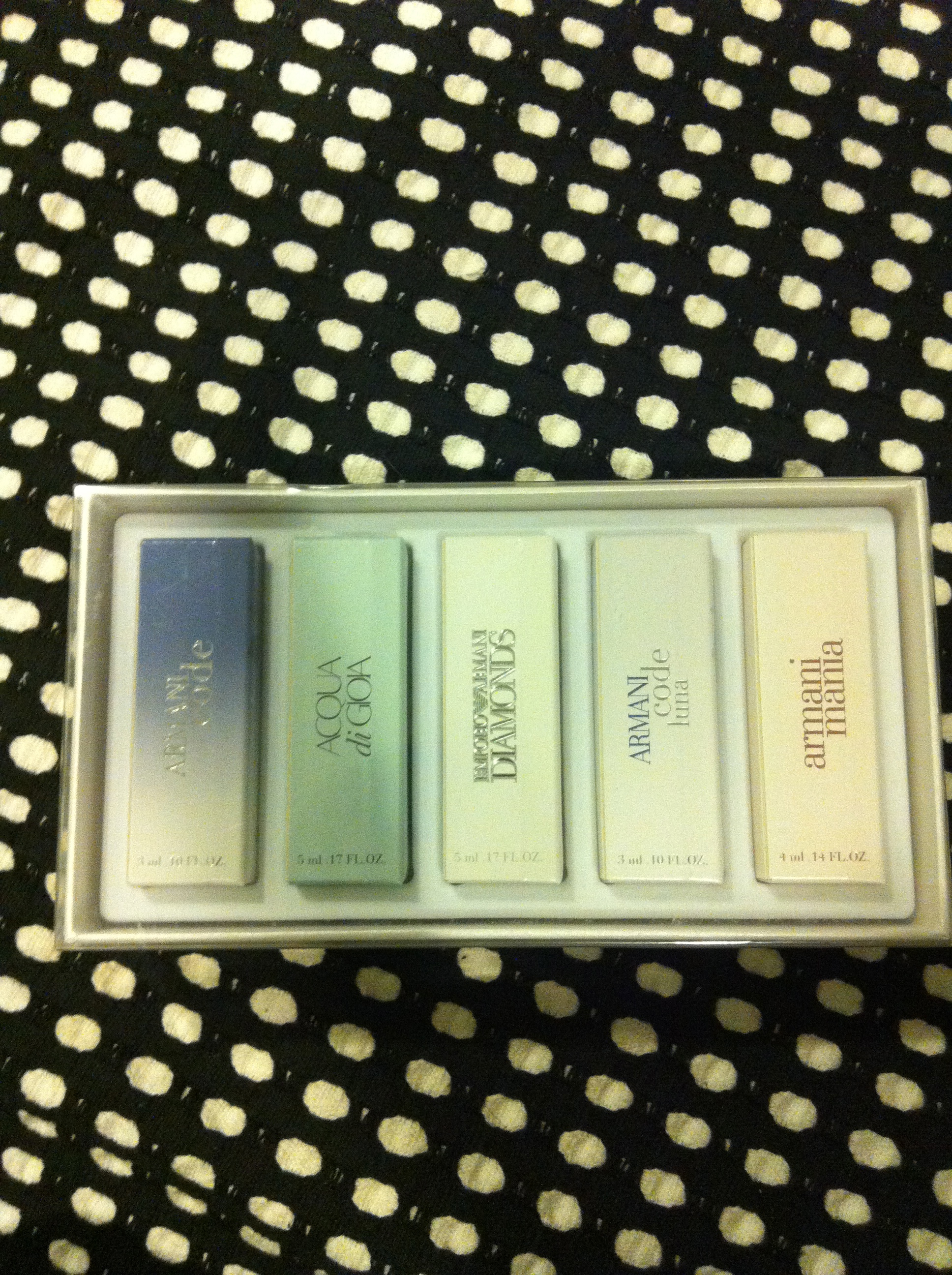 原价出售T3 duty free买的burrbey armani礼品香