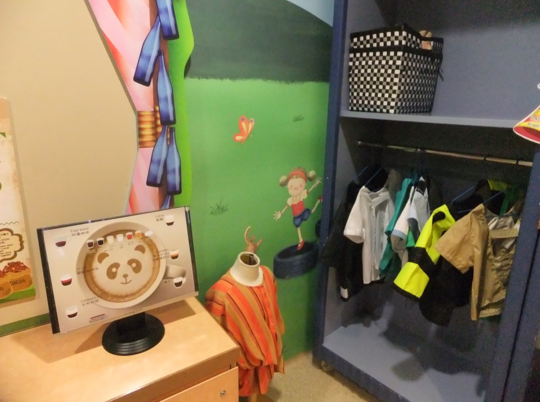 <em>帅哥</em>哥和萌妹妹加80后爸妈 - 香港 - <em>十六</em>番